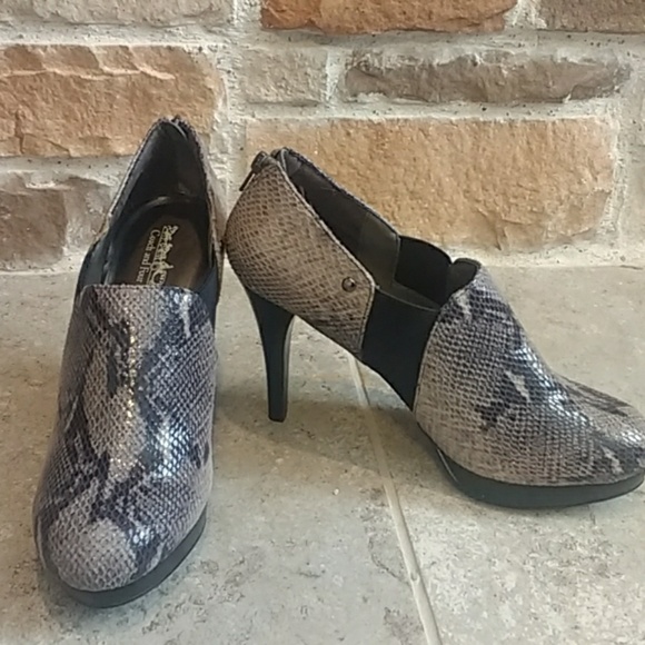 Coach and Four Shoes - Coach and Four sz 7.5